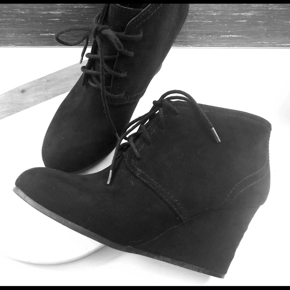 CUTE Wedge Booties